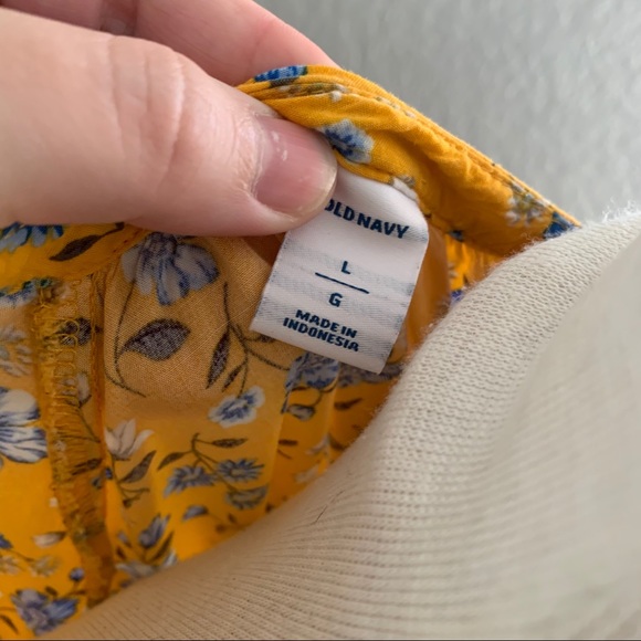 Sunny yellow floral short sleeved top - Picture 2 of 2